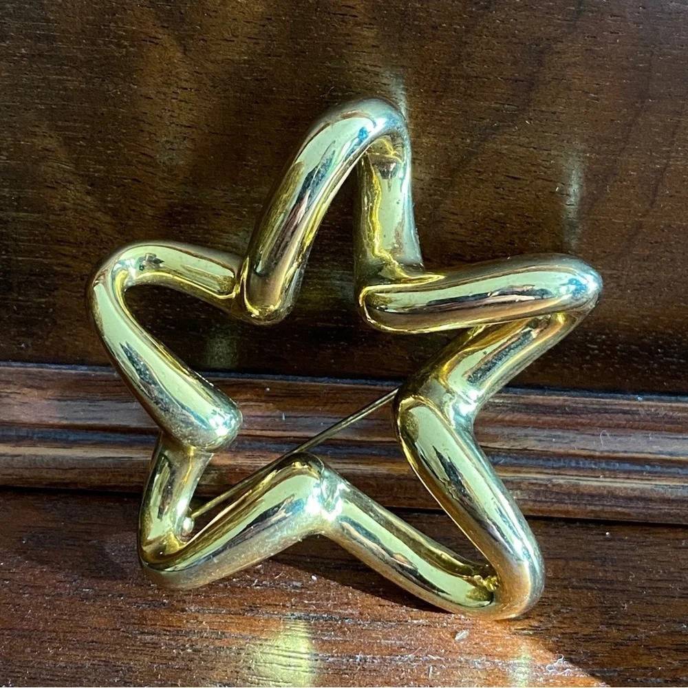 Statement Large Chunky Gold Tone 3D Star ⭐️ Brooch Vintage